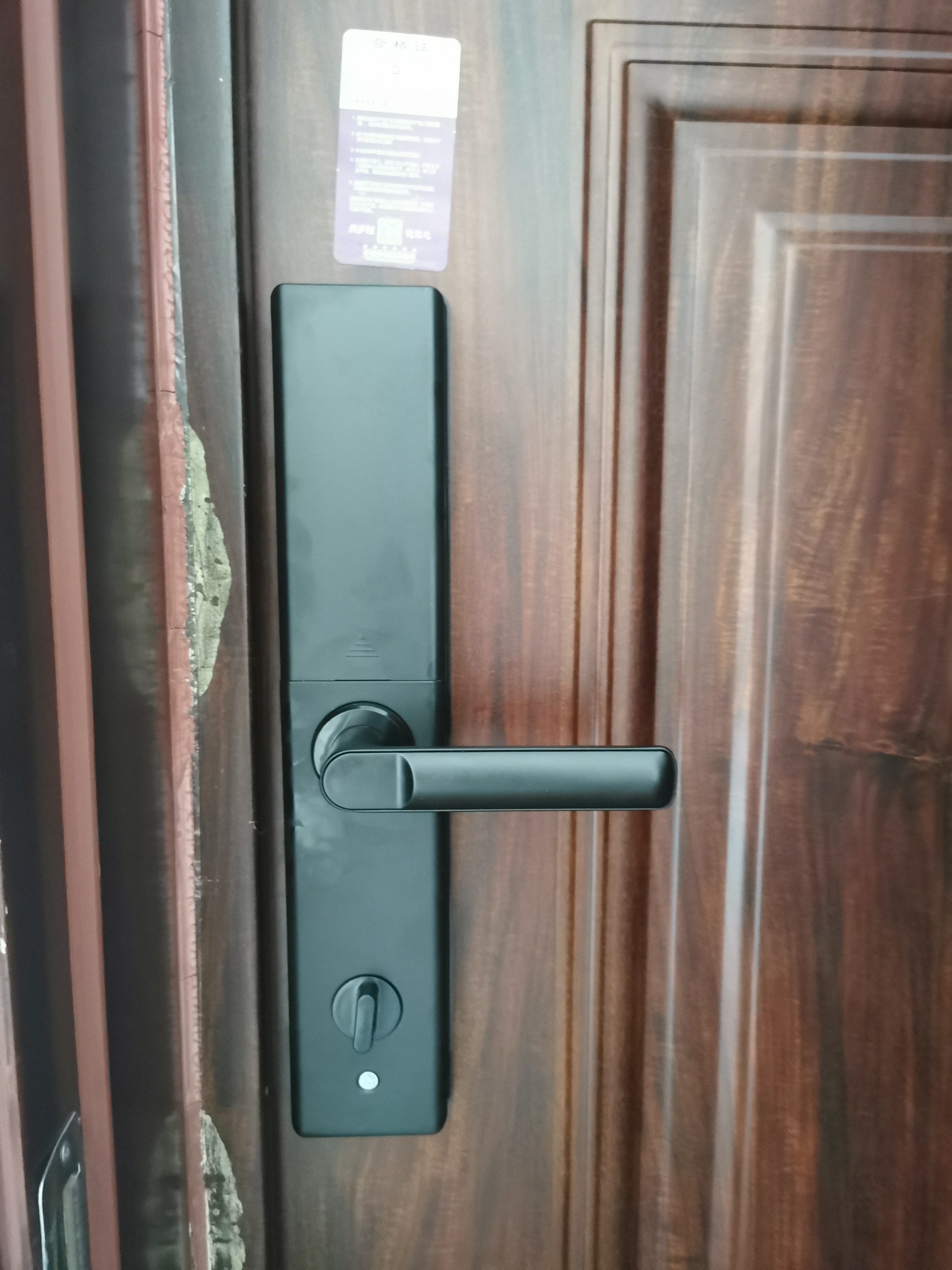 西宁半自动一握开智能锁安装案例价格便宜又好用的指纹锁